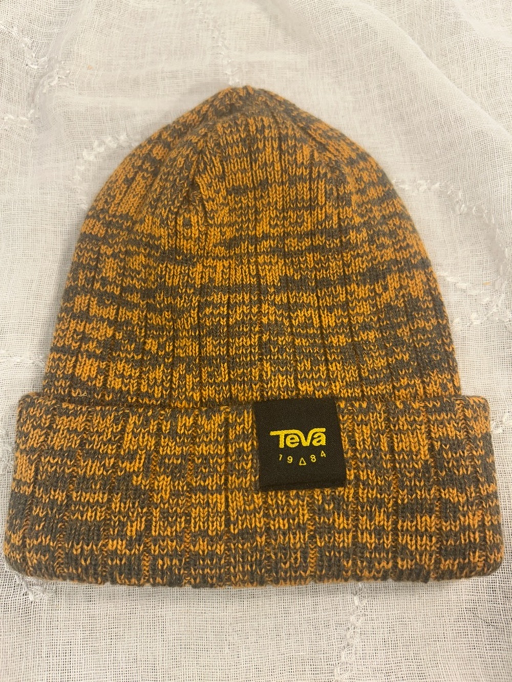 NWOT Teva knitted beanie